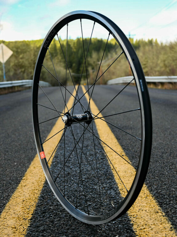 ★WHITE INDUSTRIES T11 28h BLACK 前後set★ T11 Carbon 700c Road Wheels - White Industries